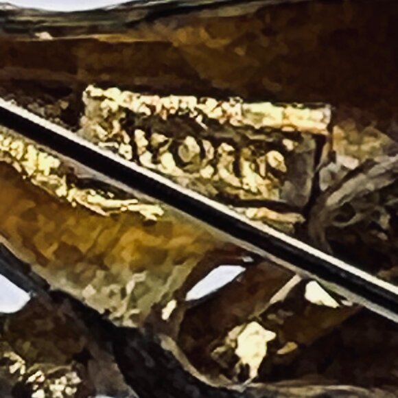 Avon Gold Tone And Rhinestone Kangaroo Brooch W/Articulating Roo And Tail (5559) - Picture 6 of 6